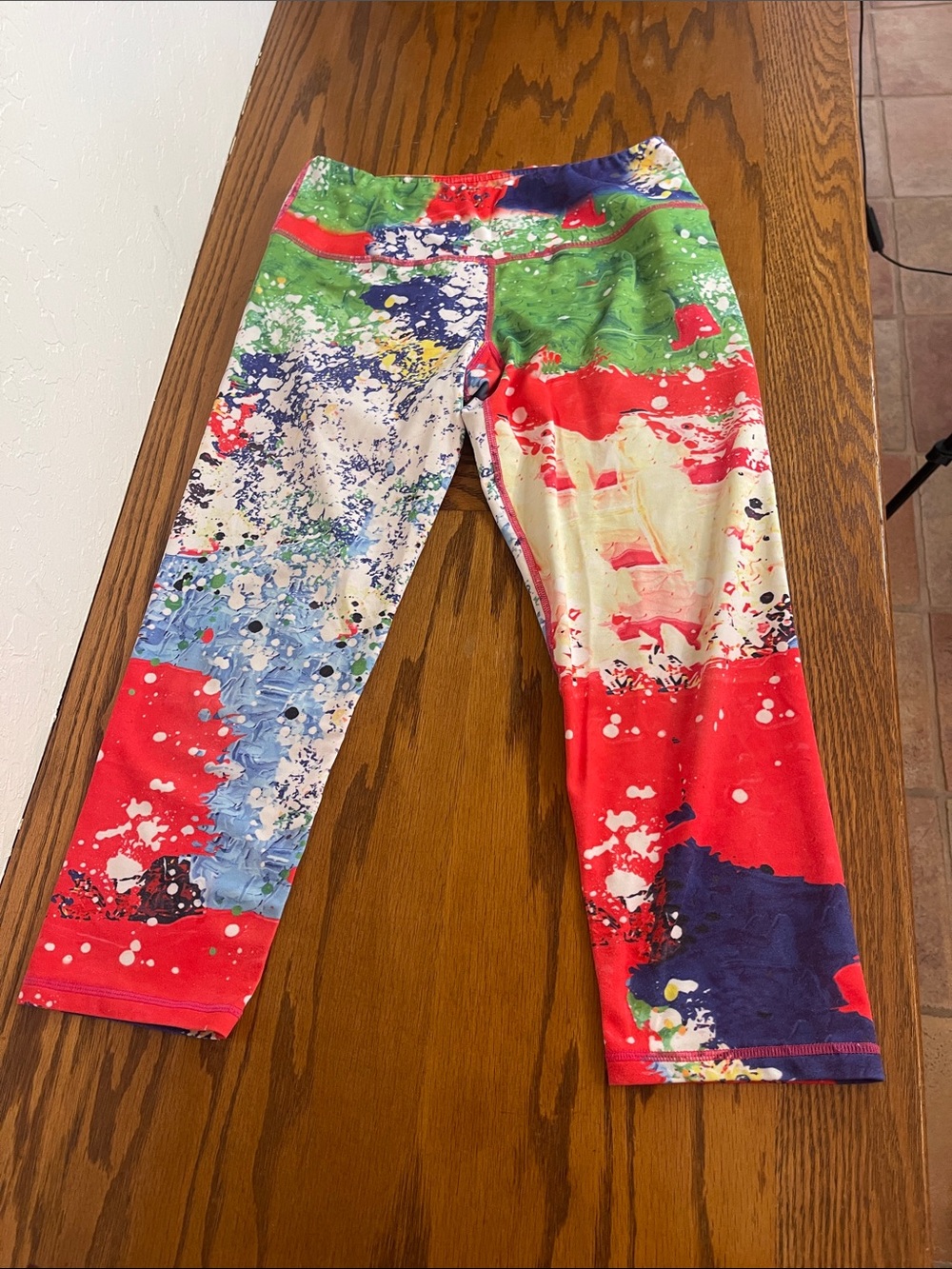 Vintage Lululemon Vibrant Abstract Paint-Splash Leggings  size 6